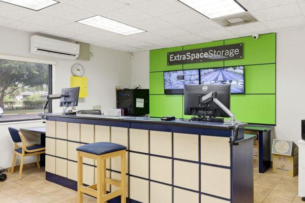 Extra Space Storage - 3165 - Lehigh Acres - Abrams Blvd - 800 Abrams Boulevard