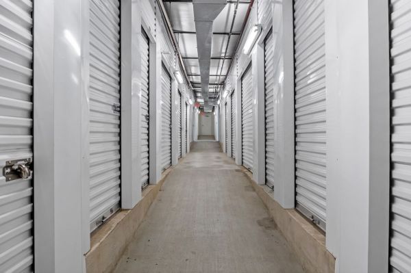 Extra Space Storage - 3221 - Florissant - Shackelford Rd - 940 Shackelford Road