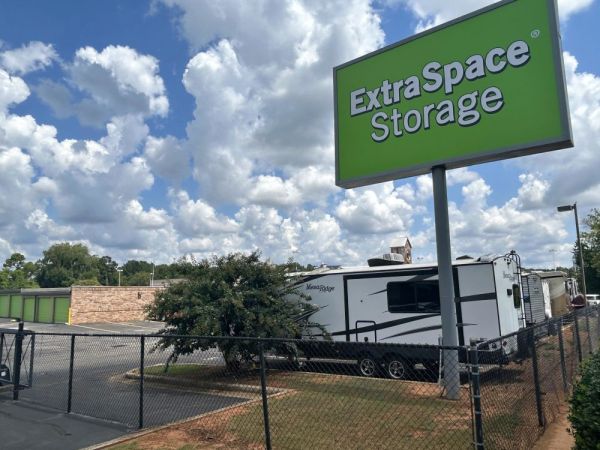 Extra Space Storage - 3256 - Madison - Madison Blvd. - 8036 Madison Boulevard