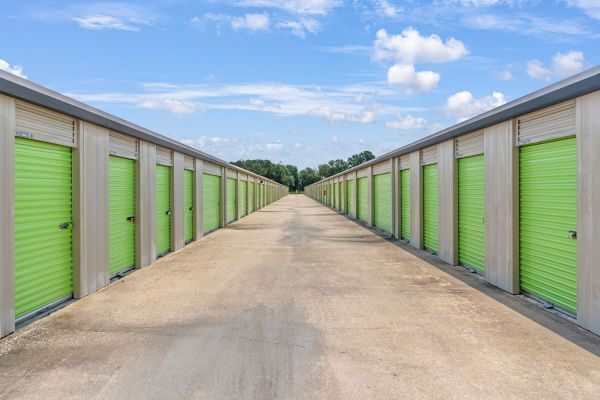 Extra Space Storage - 3286 - Humble - Pinehurst Trail Drive - 19415 Pinehurst Trail Drive