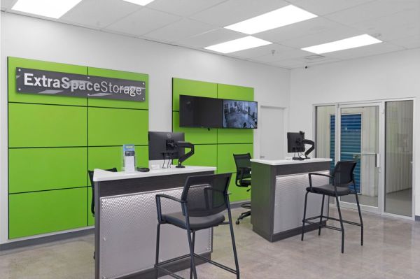 Extra Space Storage - 3303 - Webster - NASA Pkwy - 900 West Nasa Parkway