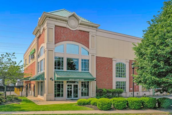Extra Space Storage - 3337 - Amityville - Sterling Place - 24 Sterling Place