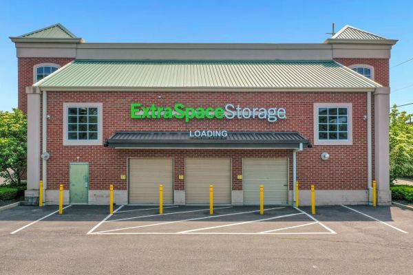 Extra Space Storage - 3337 - Amityville - Sterling Place - 24 Sterling Place