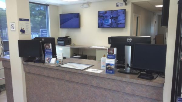 Extra Space Storage - 3351 - Farmingdale - Tinton Falls Road - 42 Tinton Falls Road