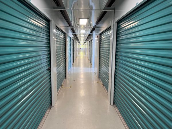 Extra Space Storage - 3351 - Farmingdale - Tinton Falls Road - 42 Tinton Falls Road