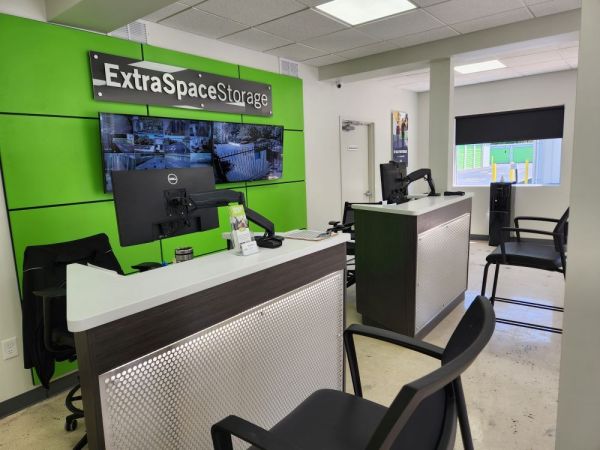 Extra Space Storage - 3352 - Lakewood - State Route 70 - 1225 New Jersey 70