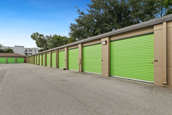 Extra Space Storage - 3383 - Fort Myers - 19400 S Tamiami Trl - 19400 South Tamiami Trail