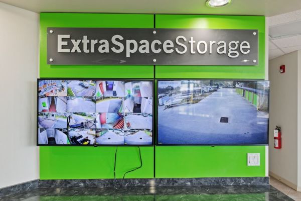 Extra Space Storage - 3383 - Fort Myers - 19400 S Tamiami Trl - 19400 South Tamiami Trail