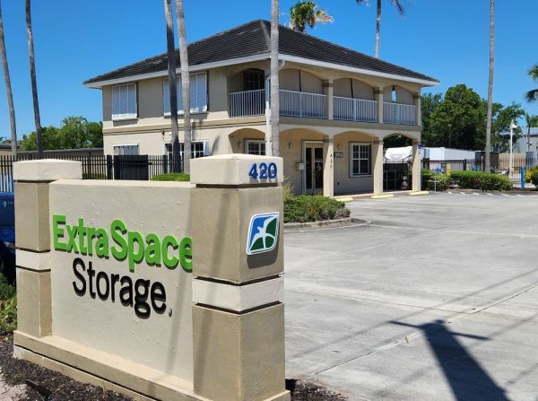 Extra Space Storage - 3402 - Port St Lucie - Peacock Blvd - 420 Northwest Peacock Boulevard