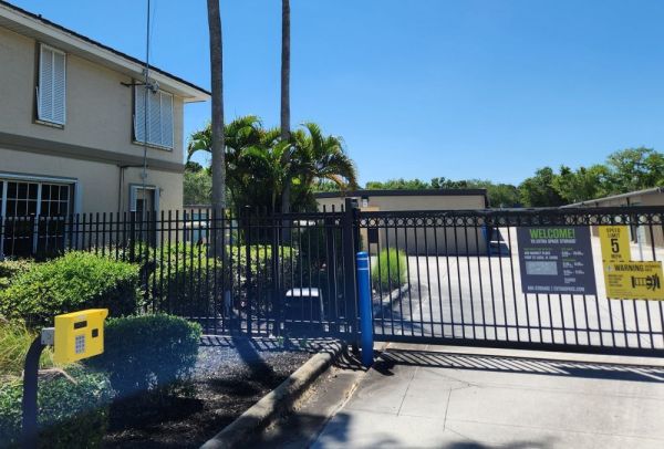 Extra Space Storage - 3402 - Port St Lucie - Peacock Blvd - 420 Northwest Peacock Boulevard