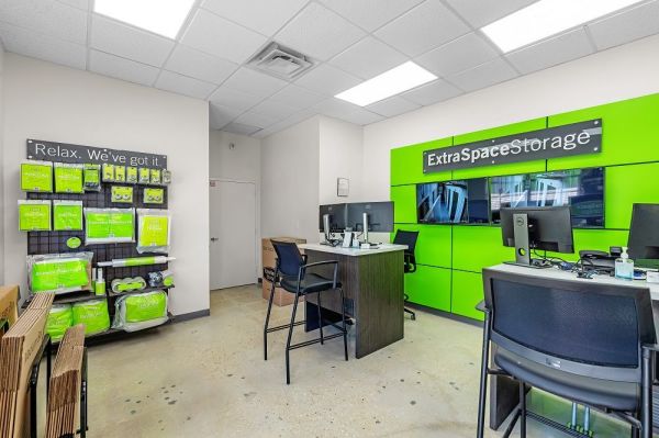 Extra Space Storage - 3404 - Orlando - Powers Dr - 2650 North Powers Drive