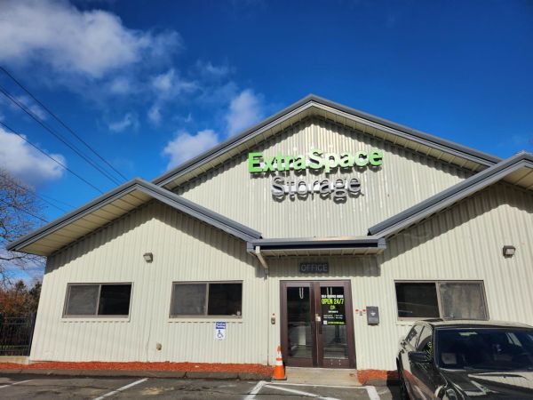 Extra Space Storage - 3429 - Waterbury - Lakewood Rd - 433 Lakewood Road