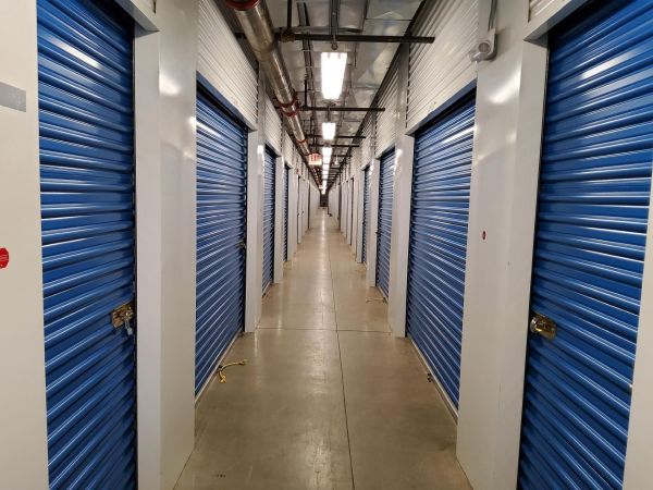 Extra Space Storage - 3429 - Waterbury - Lakewood Rd - 433 Lakewood Road
