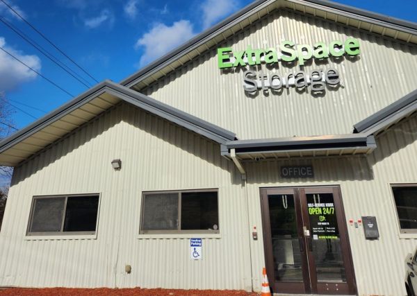 Extra Space Storage - 3429 - Waterbury - Lakewood Rd - 433 Lakewood Road