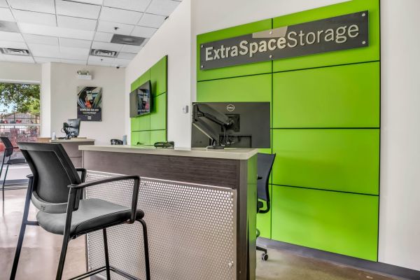 Extra Space Storage - 3459 - Chicago - 4500 W Grand Ave - 4500 West Grand Avenue
