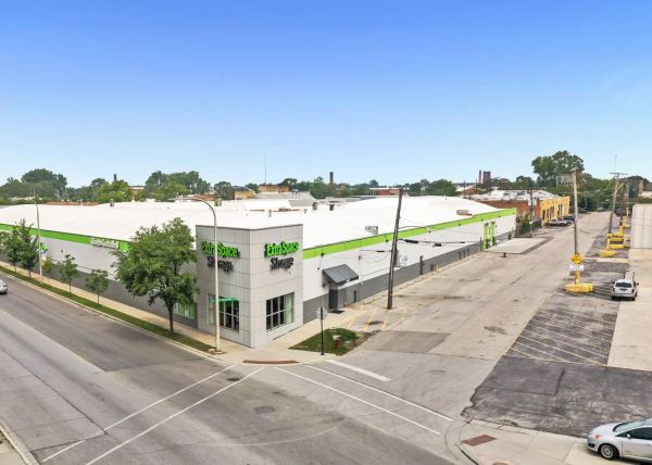 Extra Space Storage - 3459 - Chicago - 4500 W Grand Ave - 4500 West Grand Avenue