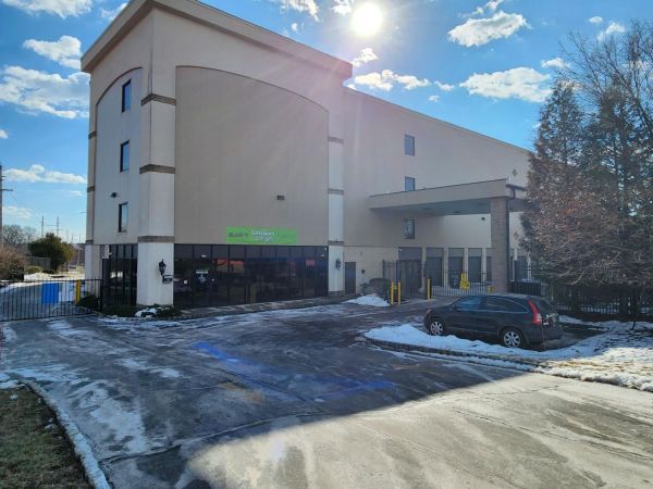 Extra Space Storage - 3583 - Flemington - Royal Rd - 10 Royal Road