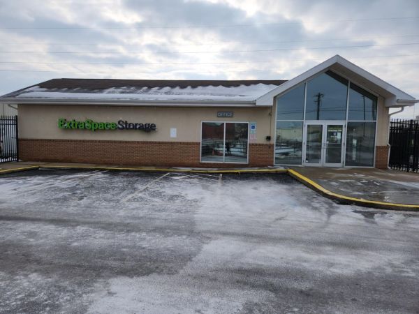 Extra Space Storage - 3589 - King of Prussia - Henderson Road - 318 South Henderson Road
