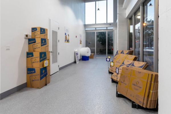 Extra Space Storage - 3596 - Miami - 3666 Coral Way - 3666 Coral Way