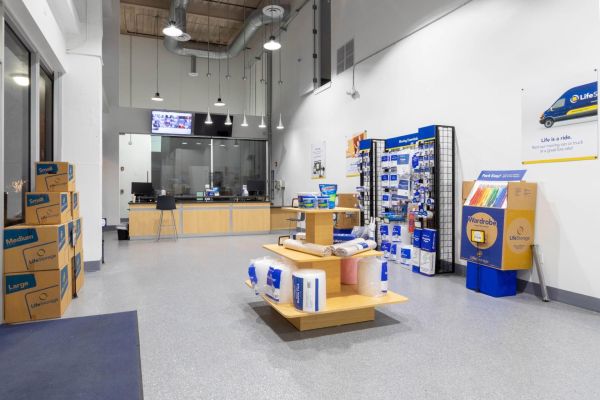 Extra Space Storage - 3596 - Miami - 3666 Coral Way - 3666 Coral Way