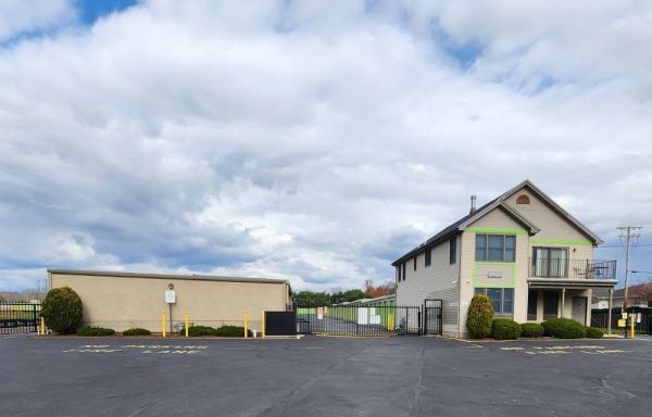 Extra Space Storage - 3614 - Jackson - 400 N County Line Rd - 400 North County Line Road