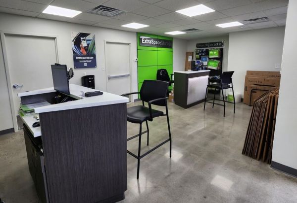 Extra Space Storage - 3614 - Jackson - 400 N County Line Rd - 400 North County Line Road