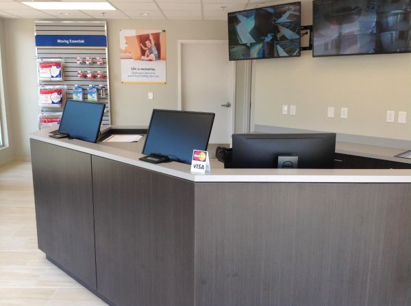 Extra Space Storage - 3620 - Winston-Salem - Robinhood Rd - 3265 Robinhood Road