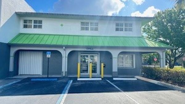 Extra Space Storage - 3621 - Oakland Park - 3001 N Dixie Hwy - 3001 Dixie Highway