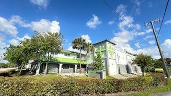 Extra Space Storage - 3621 - Oakland Park - 3001 N Dixie Hwy - 3001 Dixie Highway