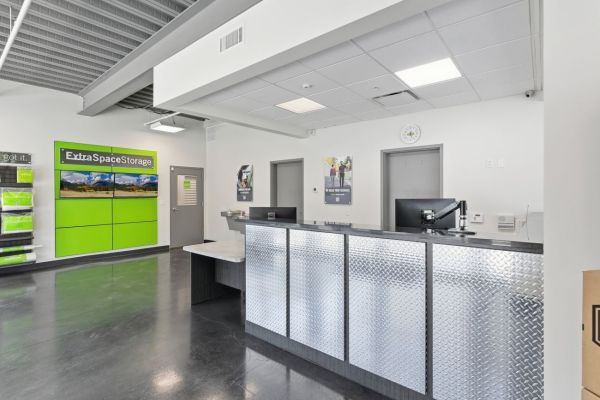 Extra Space Storage - 3638 - Tampa - Rome Ave - 808 North Rome Avenue