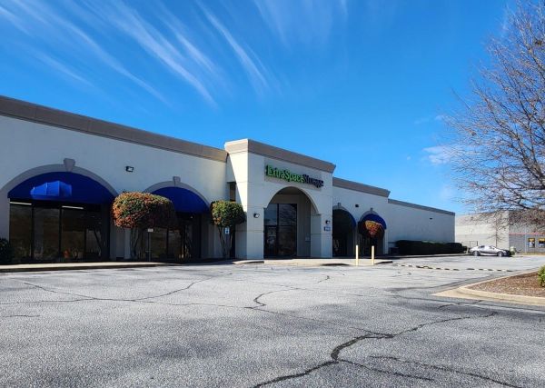 Extra Space Storage - 3665 - Greenville - 2422 Laurens Rd - 2422 Laurens Road