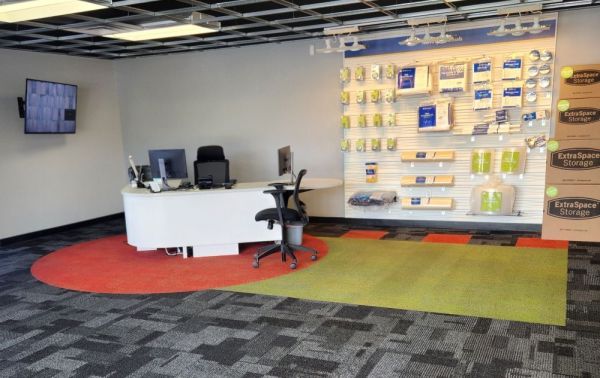 Extra Space Storage - 3666 - Greenville - Pleasantburg Dr - 1320 South Pleasantburg Drive