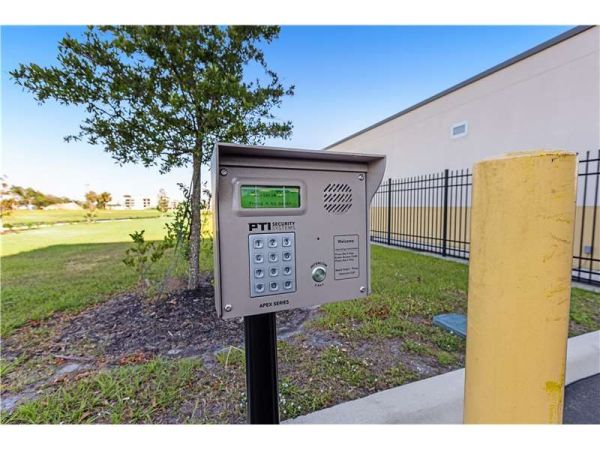 Extra Space Storage - 3670 - Palmetto - 96th St - 4805 96th Street East