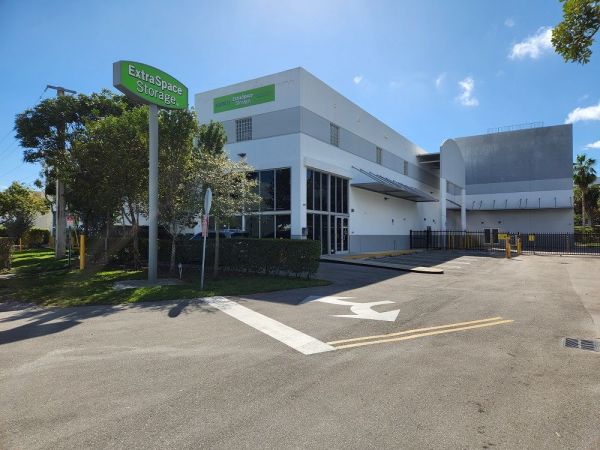 Extra Space Storage - 3672 - Miami - 6850 81st Terrace - 6850 Southwest 81st Terrace