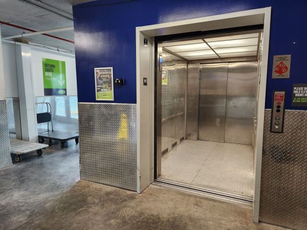 Extra Space Storage - 3672 - Miami - 6850 81st Terrace - 6850 Southwest 81st Terrace