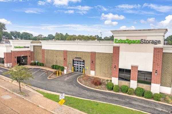 Extra Space Storage - 3743 - St Louis - Chippewa St - 4175 Chippewa Street