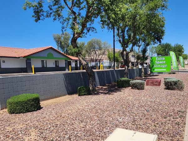 Extra Space Storage - 3754 - Phoenix - Thunderbird Rd - 4602 East Thunderbird Road