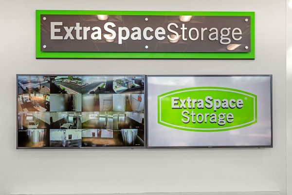 Extra Space Storage - 3806 - Scottsdale - Acoma Dr - 7301 East Acoma Drive