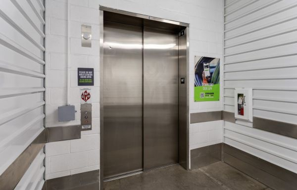 Extra Space Storage - 3807 - Scottsdale - 74th St - 10456 North 74th Street