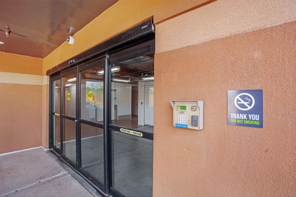 Extra Space Storage - 3810 - Scottsdale - Bell Rd - 9383 East Bell Road