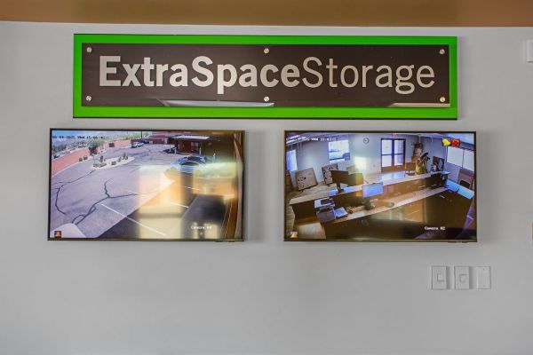 Extra Space Storage - 3810 - Scottsdale - Bell Rd - 9383 East Bell Road