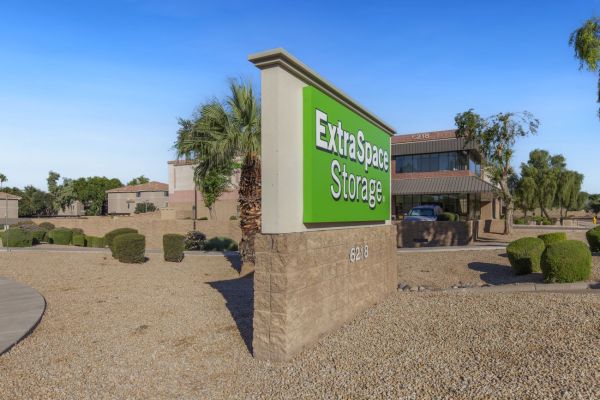 Extra Space Storage - 3813 - Glendale - Behrend Dr - 6218 West Behrend Drive