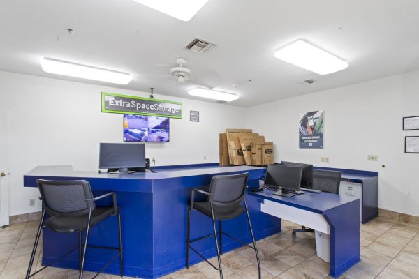 Extra Space Storage - 3849 - Gilbert - Elliot Road - 375 East Elliot Road