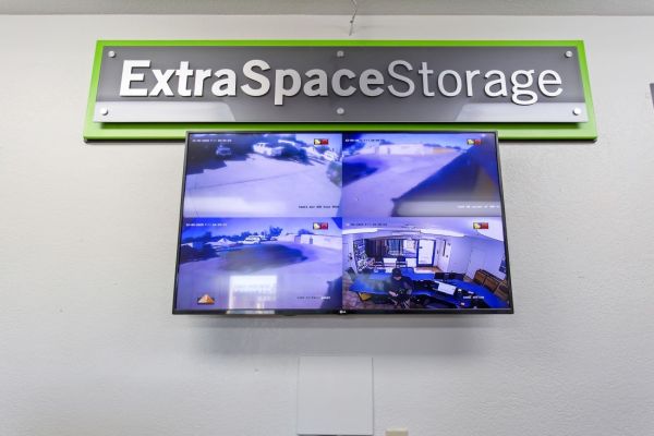 Extra Space Storage - 3849 - Gilbert - Elliot Road - 375 East Elliot Road