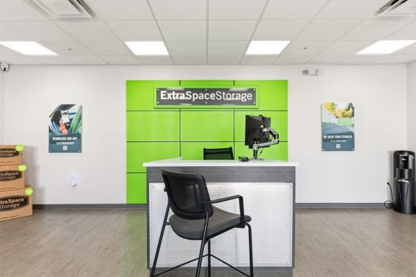 Extra Space Storage - 3871 - West Palm Beach - Belvedere Rd - 1520 Belvedere Road