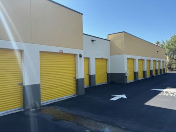 Extra Space Storage - 3877 - Naples - Goodlette-Frank Rd - 3121 Goodlette-Frank Road