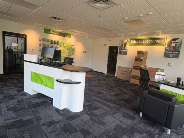 Extra Space Storage - 3877 - Naples - Goodlette-Frank Rd - 3121 Goodlette-Frank Road