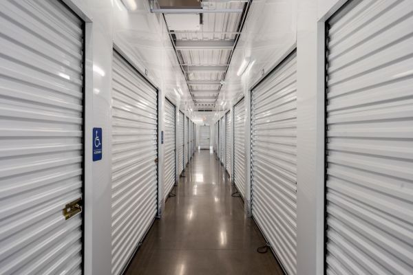 Extra Space Storage - 3912 - Scottsdale - Scottsdale Rd - 22001 North Scottsdale Road