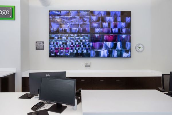 Extra Space Storage - 3912 - Scottsdale - Scottsdale Rd - 22001 North Scottsdale Road
