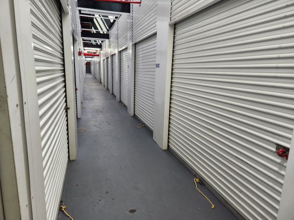 Extra Space Storage - 3930 - Hamden - Dixwell Ave - 1315 Dixwell Avenue